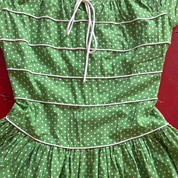 Unique Vintage Green Dress with White Dots - Picture 3 of 5